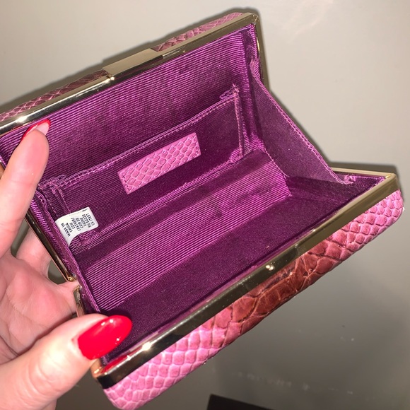 Purple leather snakeskin hard box clutch bag - Picture 4 of 5
